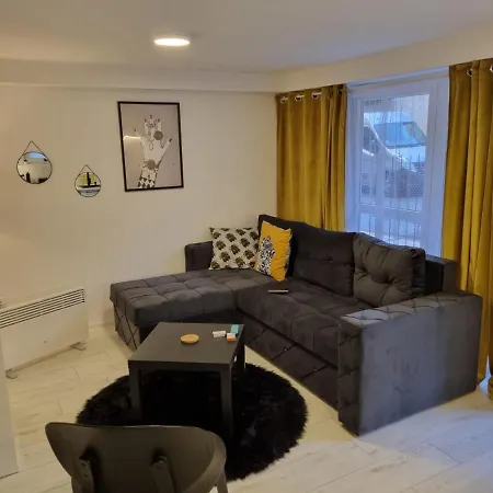 Appartement Bowler Hat *