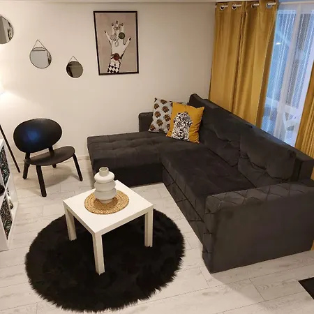 Appartement Bowler Hat *
